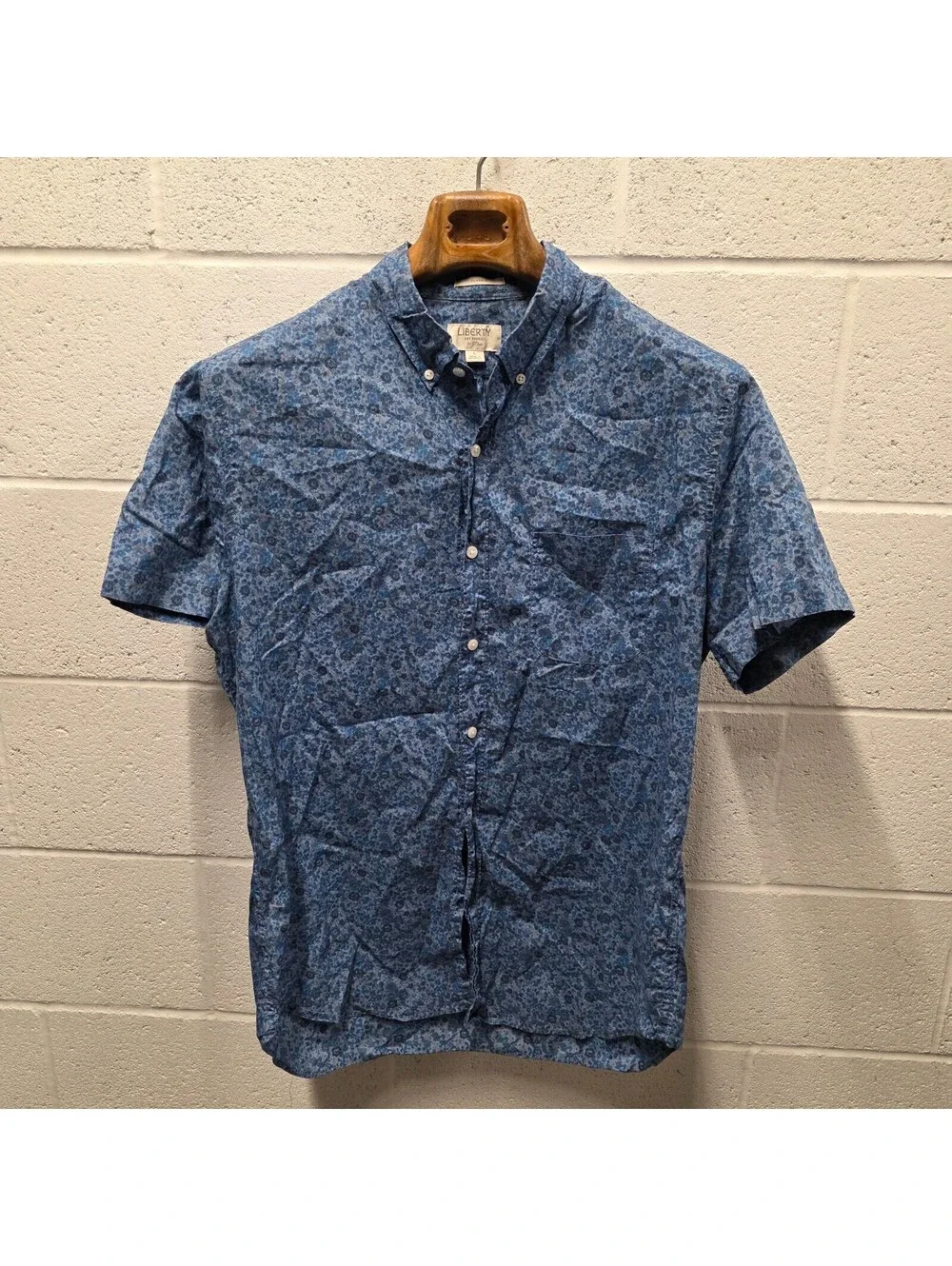 Liberty Art Fabrics for J.Crew Classic Short Sleeve Shirt – Blue Floral  22x31 L